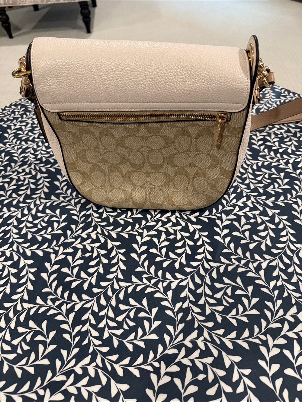 Coach Cream and Brown Signature Saddle Crossbody Bag - Picture 2 of 4